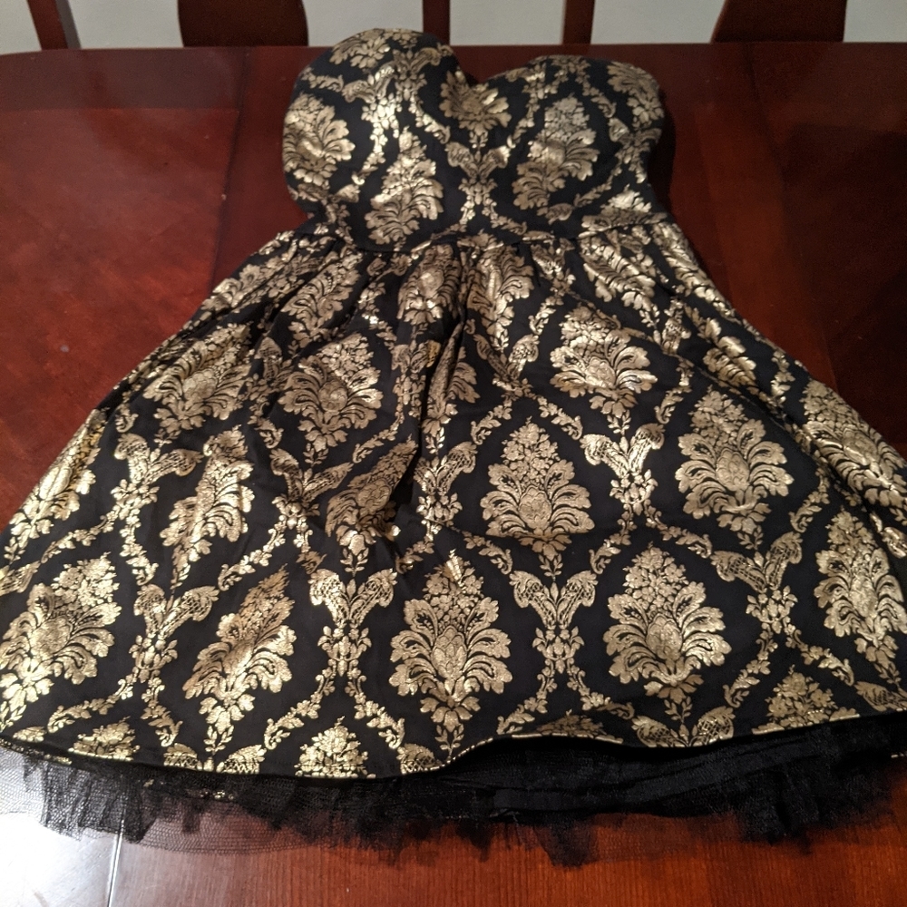 Brand New Strapless Black And Gold Dress